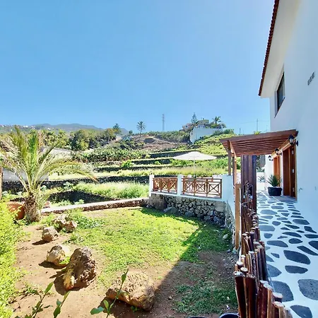 Bollullo Paradise لا أوروتافا