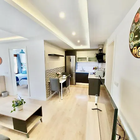 Bollullo Paradise Apartament *