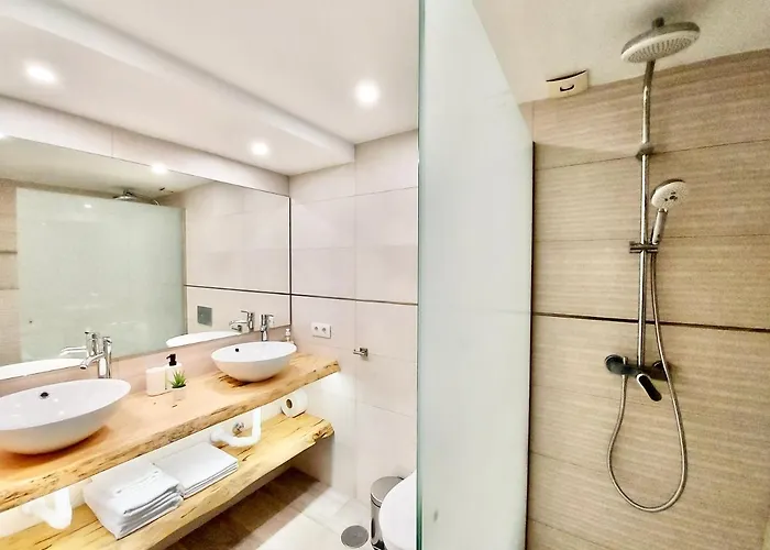 Bollullo Paradise Apartment *